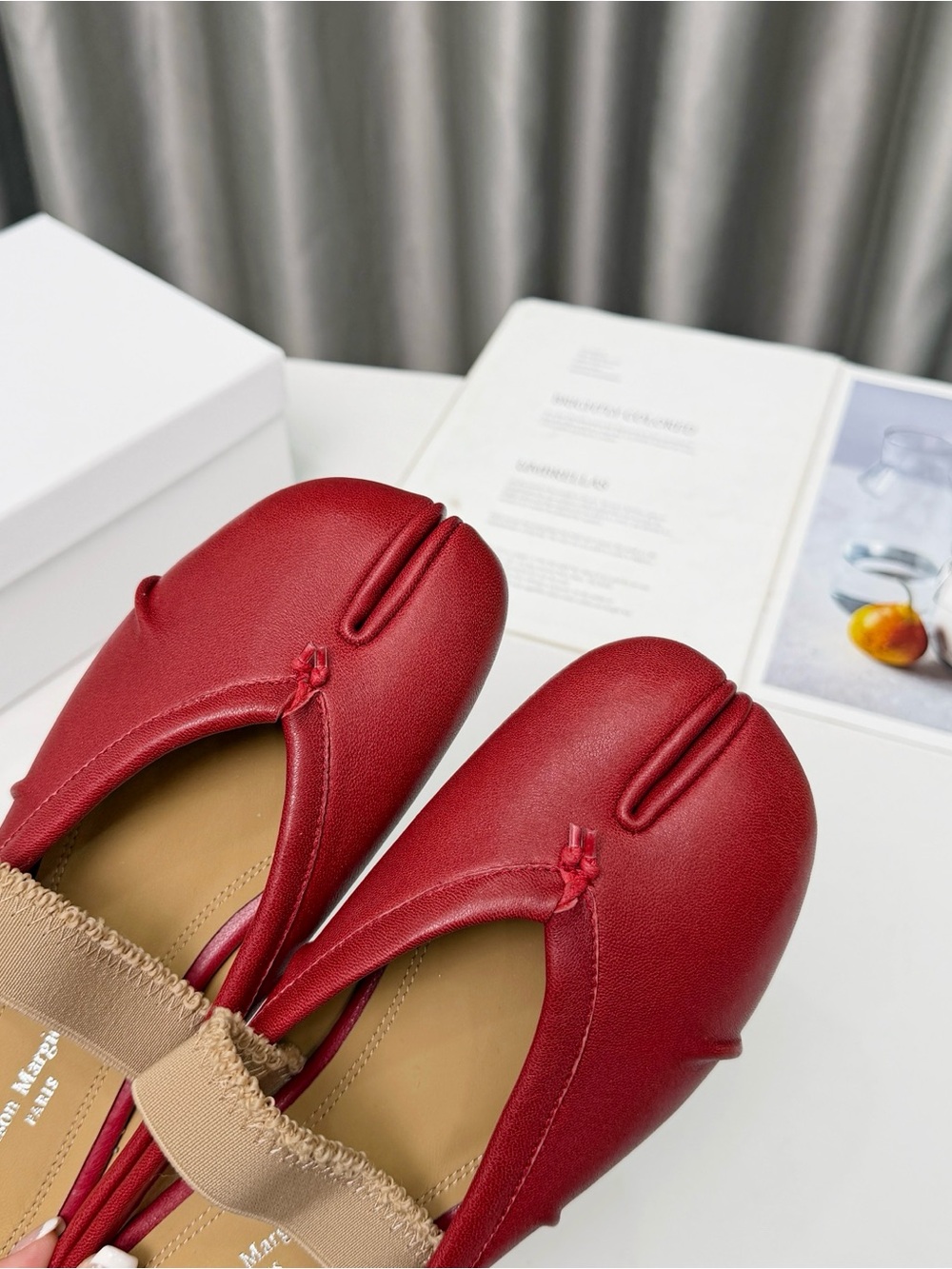 Maison Martin Margiela Red Leather Split-Toe Mules with Tan Strap - Picture 8 of 9
